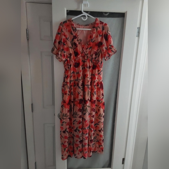 Dresses - Picture 2 of 2